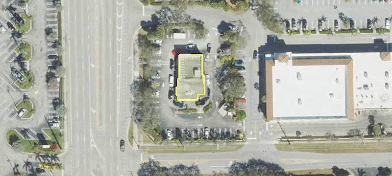 4742 Congress Ave