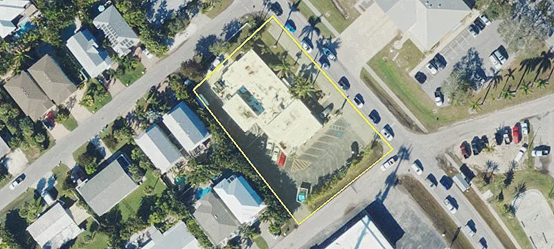 6000 Marina Dr