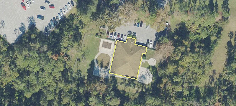 1852 Live Oak Ln