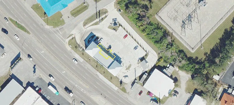 2273 Tamiami Trl
