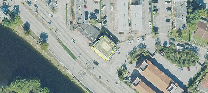 121 Okeechobee Rd