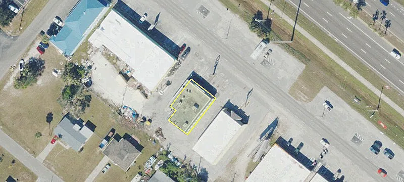 3245 Tamiami Trl