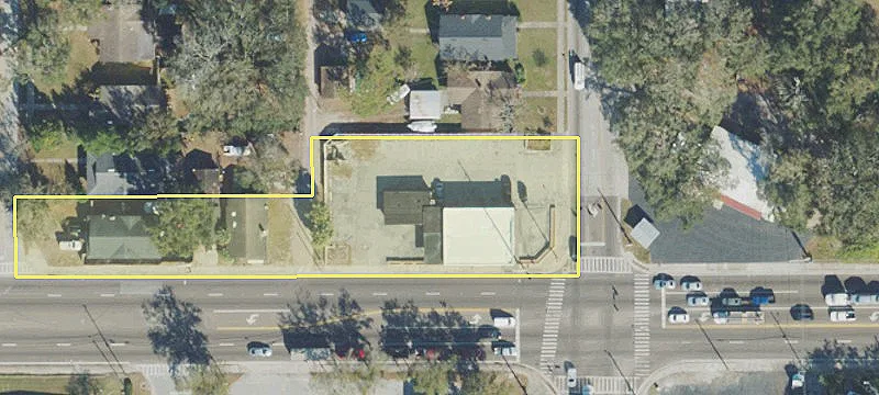 2482 Sanford Ave