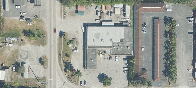 1525 Ave L L