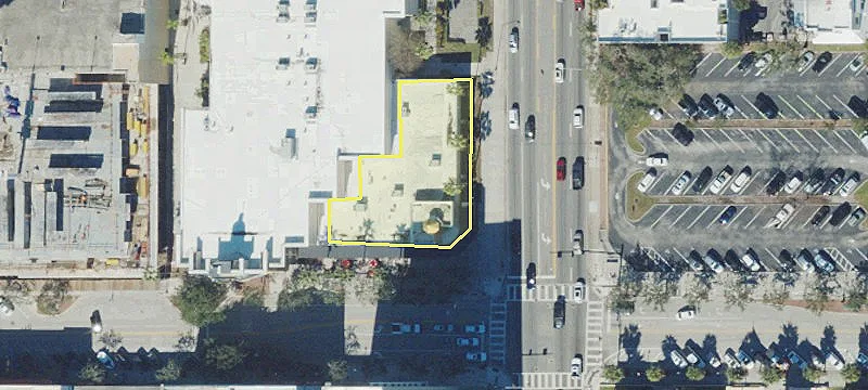 1995 Main St