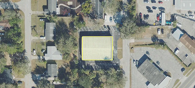 2560 Elm Ave