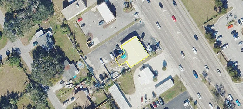 1744 Tamiami Trl