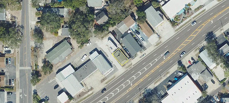 736 Main St