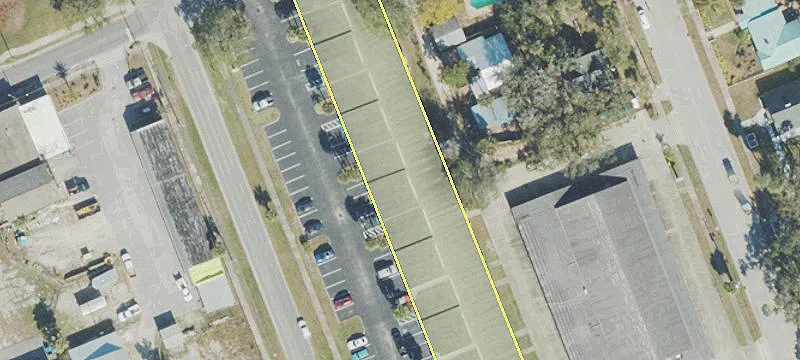 711 Live Oak St