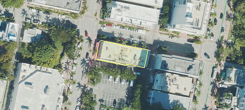 157 Collins Ave