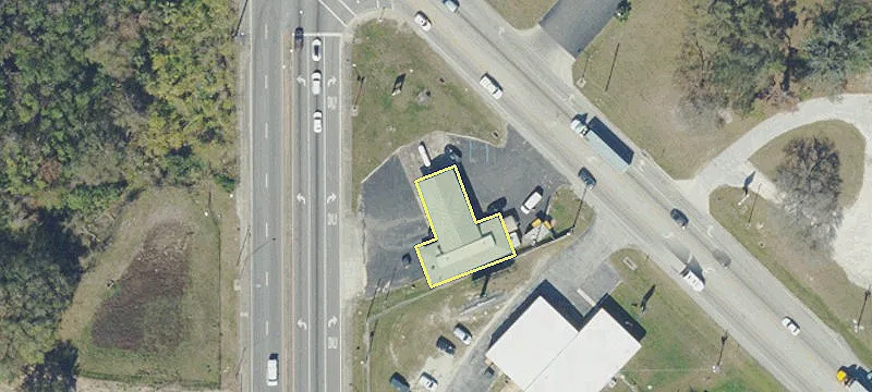 3895 Recker Hwy