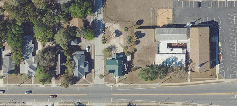 1434 Main St