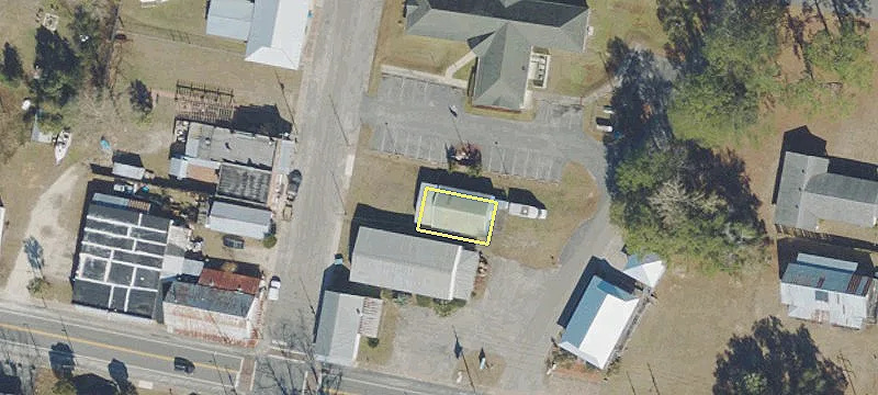 10 Railroad Ave
