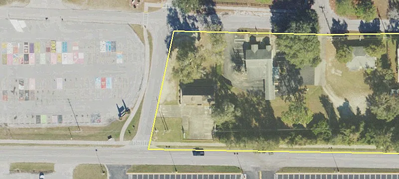 300 Pinewood SW Dr
