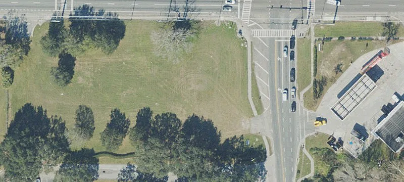 Colonial Dr