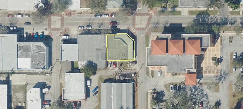 595 Main St