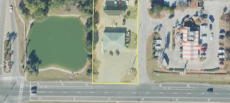 6900 Navarre Pkwy