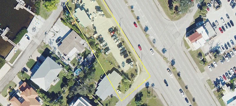 790 Tamiami S Trl