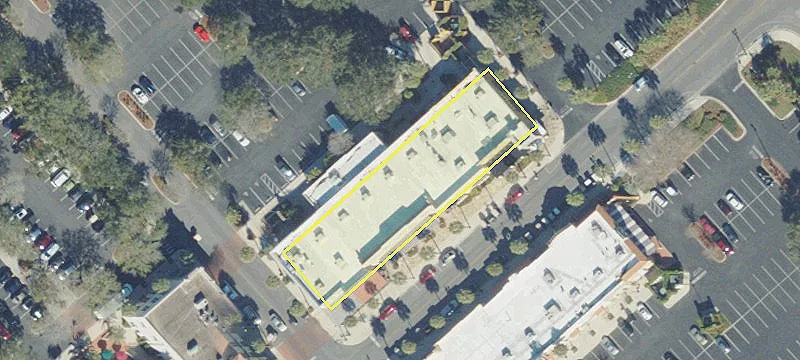 1152 Main St