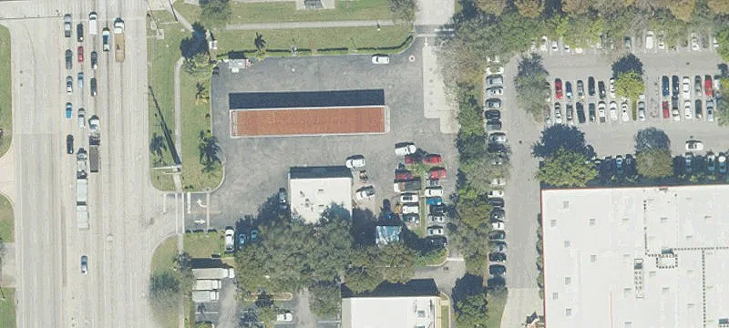 3560 Powerline Rd