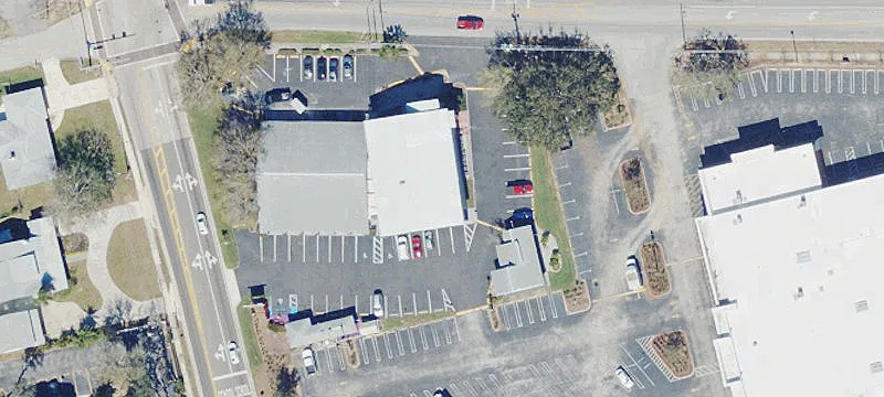 1570 Lakeview Dr