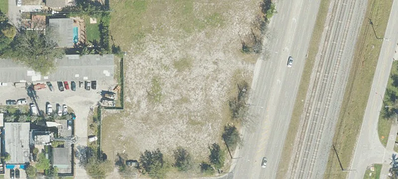 1621 Dixie Hwy