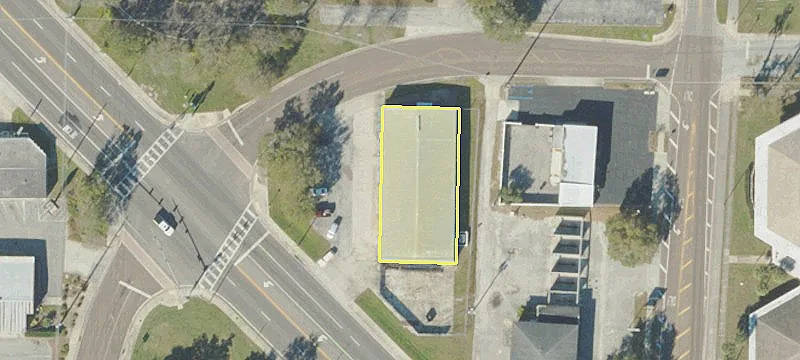 304 Ave Esw