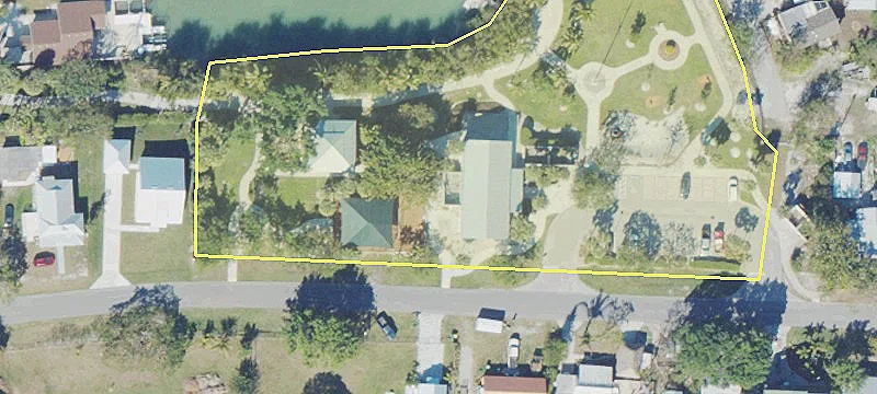 325 Pear Tree Ave