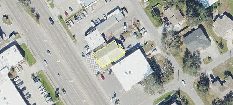 1843 Tamiami Trl