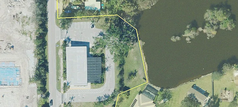 6051 Bayshore Dr