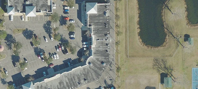 2219 County Rd 220th Ste, Unit 305