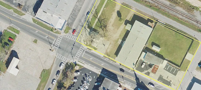 418 Howard W St