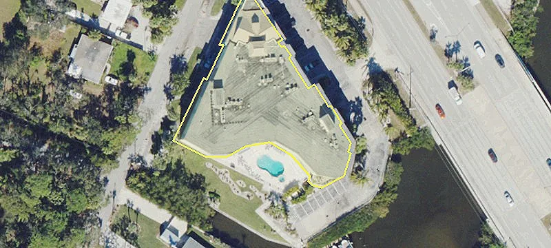 516 Tamiami S Trl, Unit 101