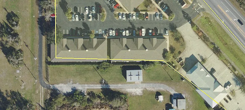 5484 Lithia Pinecrest Rd