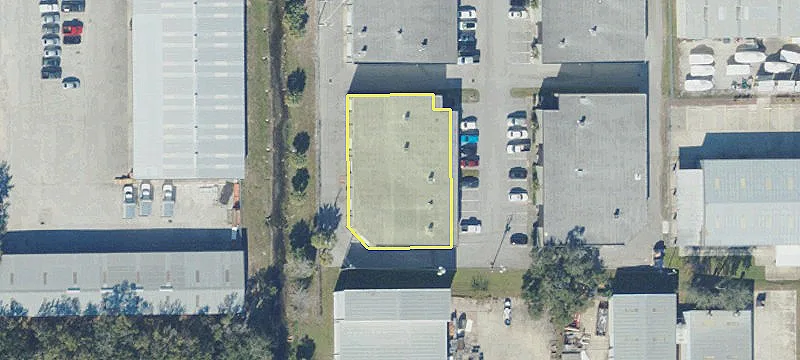 221 Douglas E Rd