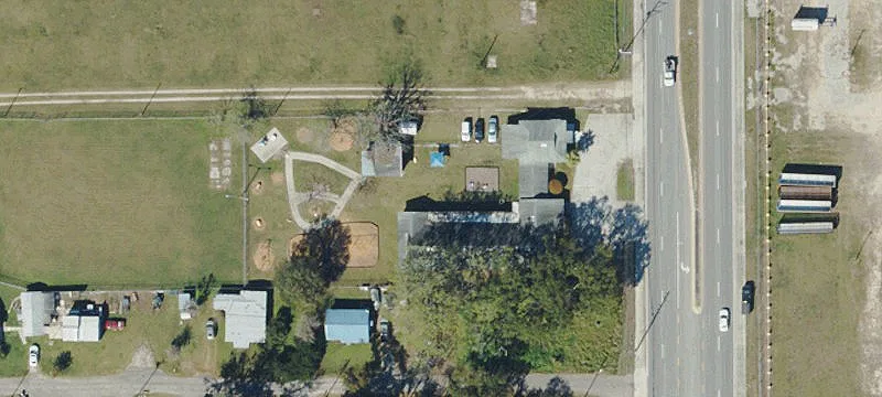 2203 Us Hwy 17th S