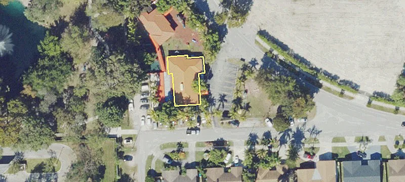 9360 Colonial Dr