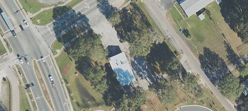 15 Rodgers Blvd