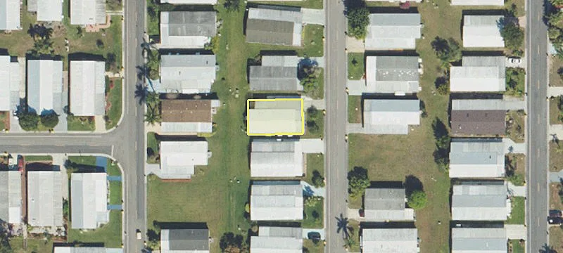 16033 Indianwood Cir