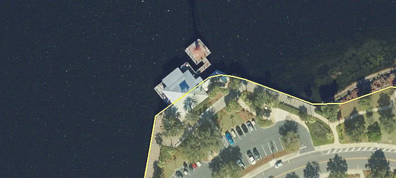 925 Lakeshore Dr