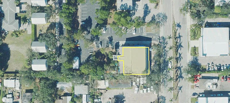 3570 Bayshore Dr