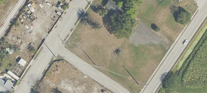 12044 Lakeshore Dr
