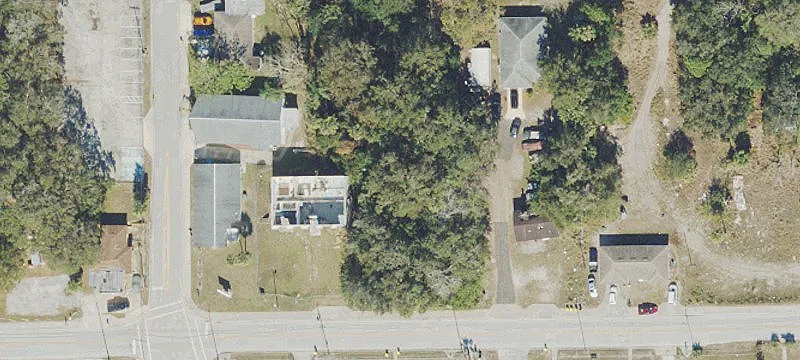 2832 Main St