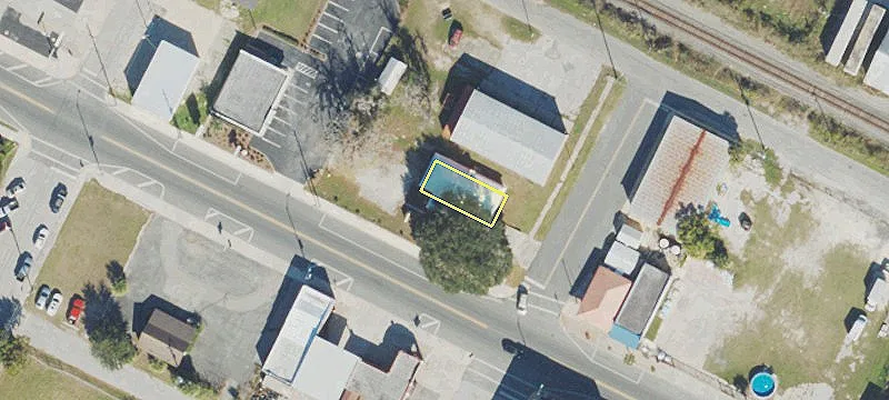 304 Howard W St