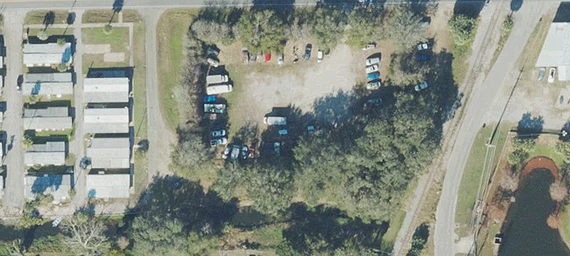 151 Lakeshore Dr