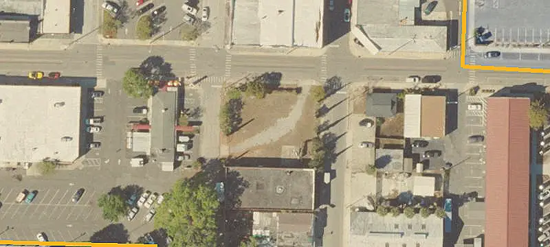 Magnolia St