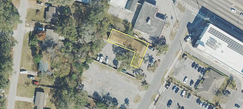 2908 Lakeview Dr