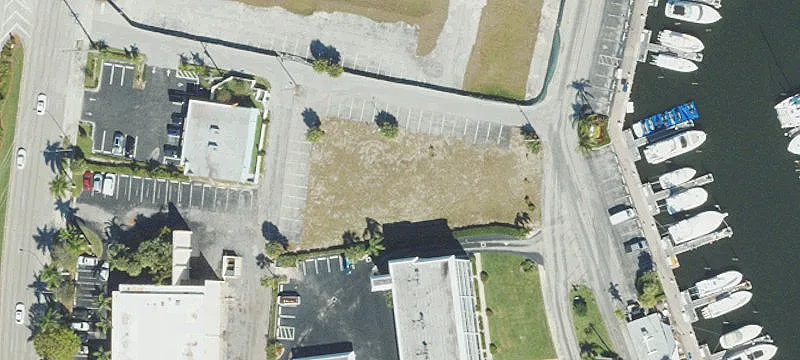 Marina Dr