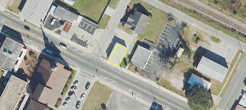 330 Howard W St