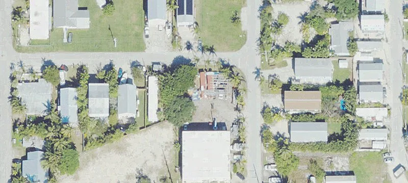568 Ave E Ave